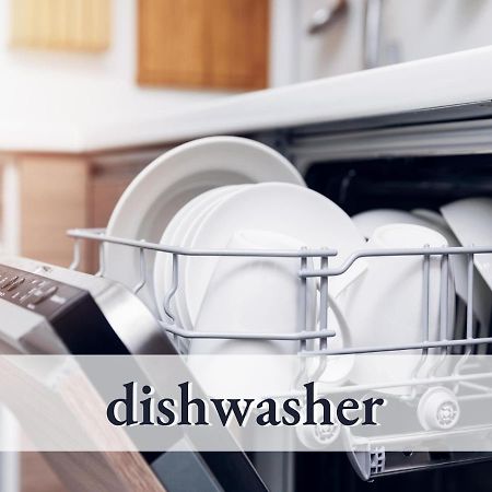 Sehr große Ferienwohnung in bester Lage mit großer Sonnenterrasse l Innenstadtnähe l 1 Minute zum Bahnhof l Große Küche l TV l Extra-WC l Free-WLAN l Willkommen im Hallo!-Apartment 5 Bad Wörishofen Exterior foto